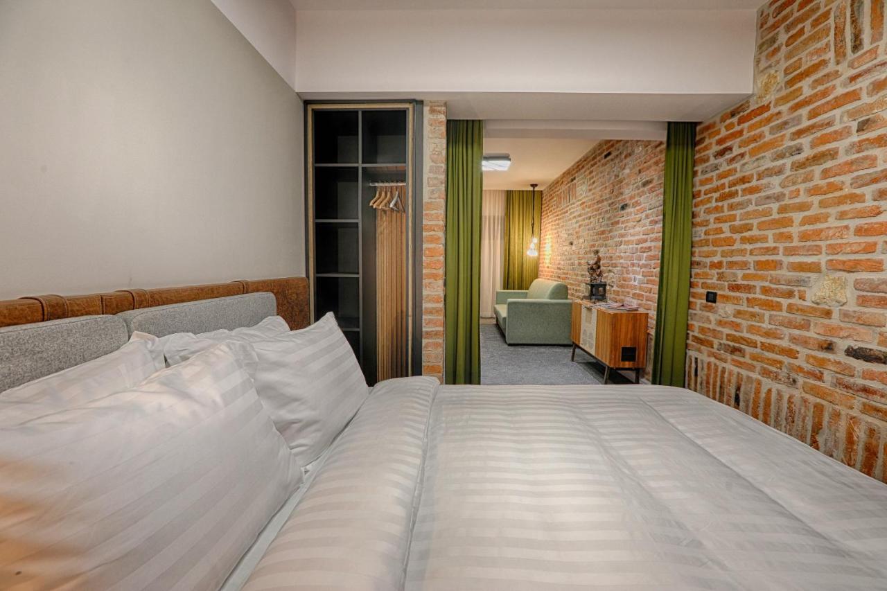 Nani Nani Boutique Hotel บราชอฟ ภายนอก รูปภาพ