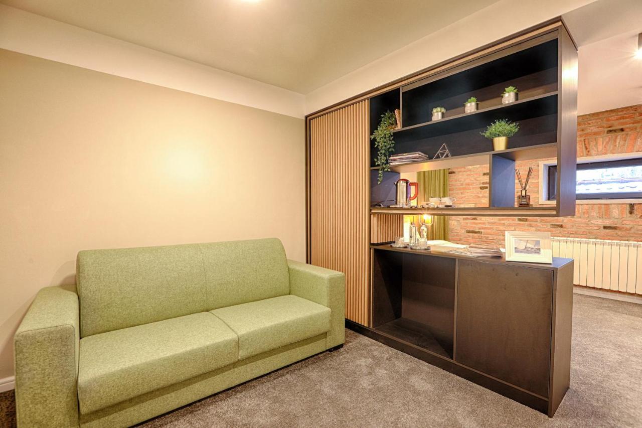 Nani Nani Boutique Hotel บราชอฟ ภายนอก รูปภาพ